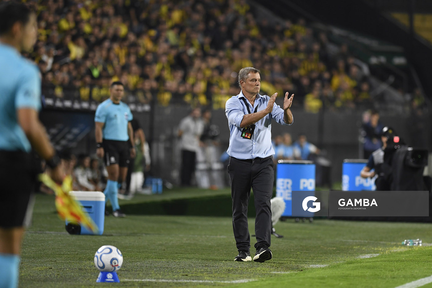 Diego Aguirre, director técnico de Peñarol, Copa Conmebol Libertadores. Estadio Campeón del Siglo.
