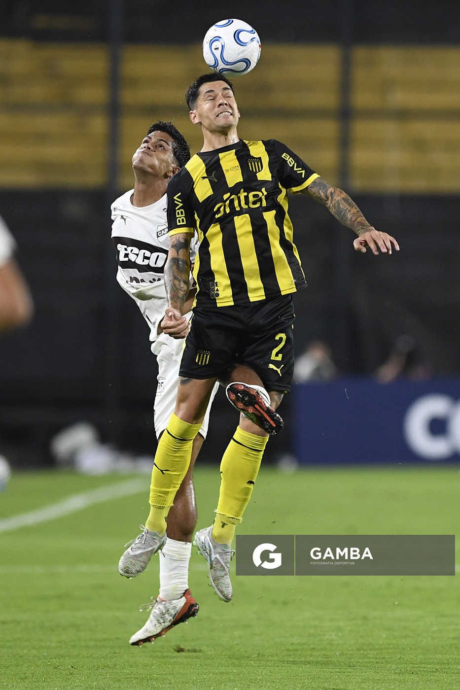 Franco Escobar, de Peñarol, Copa Conmebol Libertadores. Estadio Campeón del Siglo.
