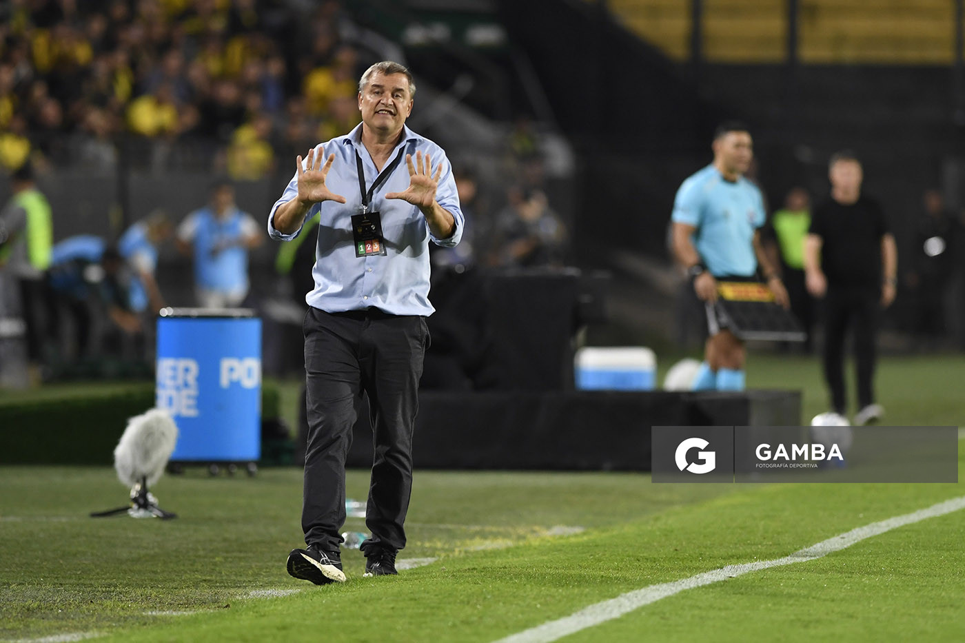 Diego Aguirre, director técnico de Peñarol, Copa Conmebol Libertadores. Estadio Campeón del Siglo.