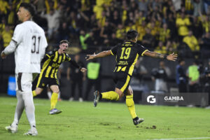 Matías Arezo, de Peñarol, Copa Conmebol Libertadores. Estadio Campeón del Siglo.