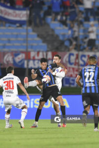 Rúben Bentancourt, de Liverpool, Liga AUF Uruguaya. Estadio Centenario.