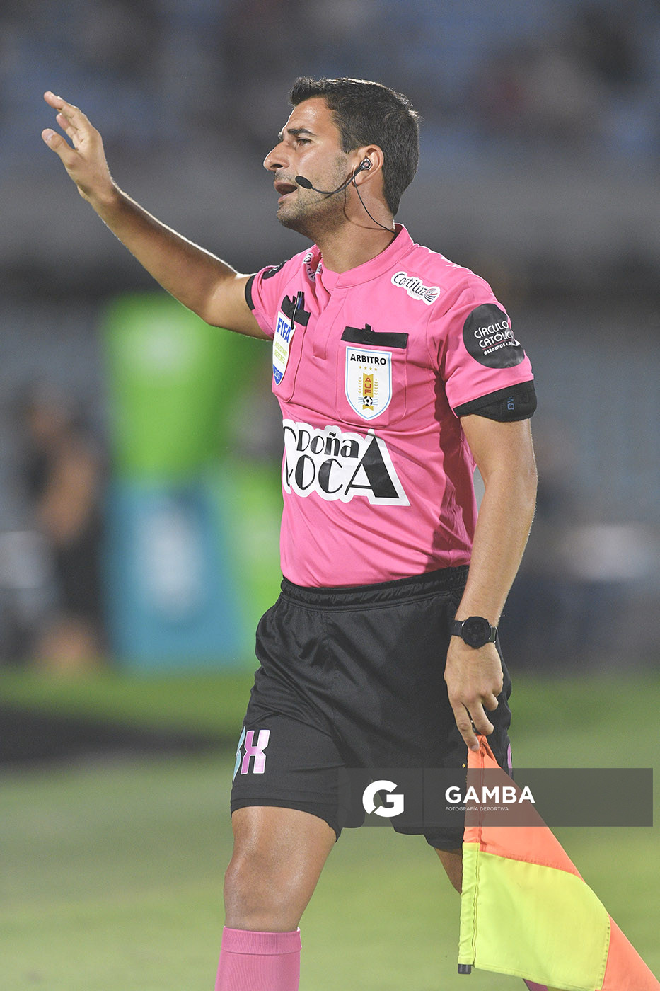 Carlos Barreiro, primer árbitro asistente, Liga AUF Uruguaya. Estadio Centenario.