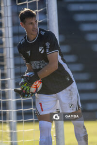 Mauro Goicoechea, golero de Danubio, Liga AUF Uruguaya. Estadio María Mincheff de Lazaroff.