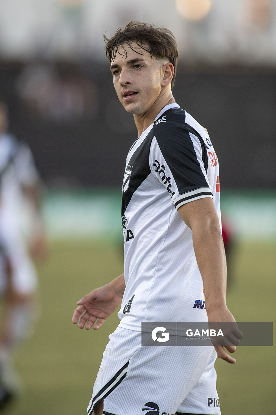 Enzo Cabrera, de Danubio, Liga AUF Uruguaya. Estadio María Mincheff de Lazaroff.