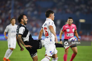 Sebastián Rodríguez, de Danubio, Liga AUF Uruguaya 2026. Estadio Gran Parque Central.