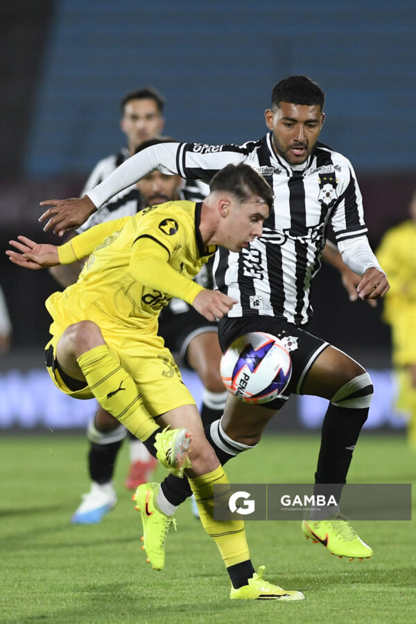 Leandro Umpiérrez, de Peñarol, Liga AUF Uruguaya 2026. Estadio Centenario.