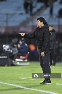 Mathías Corujo, director técnico de Wanderers, Liga AUF Uruguaya 2026. Estadio Centenario.