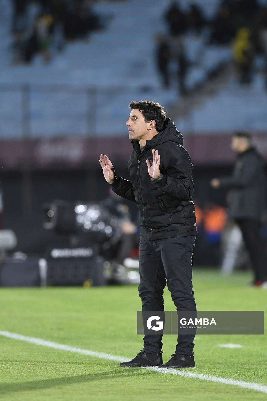 Mathías Corujo, director técnico de Wanderers, Liga AUF Uruguaya 2026. Estadio Centenario.