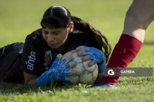 Mikaela Varela, de Las Delicias, Campeonato Minuano Femenino. Estadio Parque Walter Montero.
