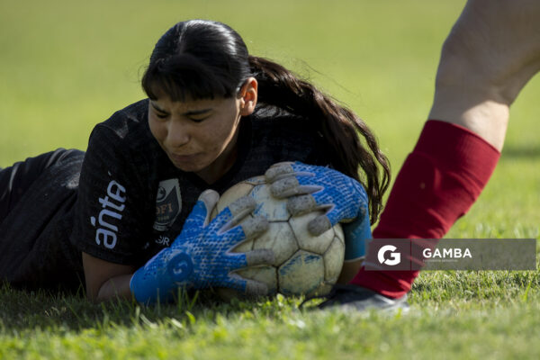 Mikaela Varela, de Las Delicias, Campeonato Minuano Femenino. Estadio Parque Walter Montero.