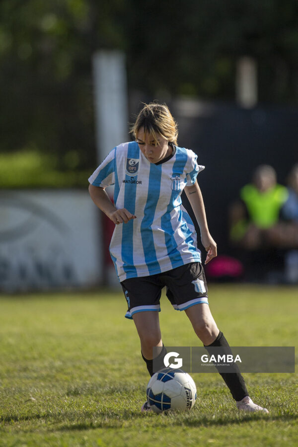 Paulina Acuña, de Las Delicias, Campeonato Minuano Femenino. Estadio Parque Walter Montero.