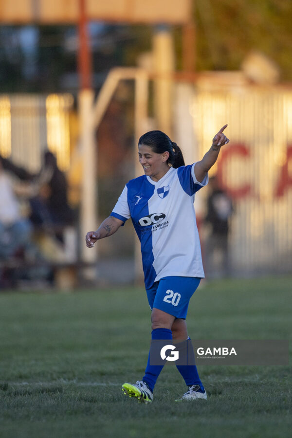 Silvia Fretez, de Granjeros, Campeonato Minuano Femenino. Estadio Parque Walter Montero.