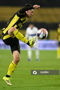Leandro Umpiérrez, de Peñarol, Liga AUF Uruguaya. Estadio Campeón del Siglo.