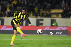 Mauricio Lemos, de Peñarol, Liga AUF Uruguaya. Estadio Campeón del Siglo.