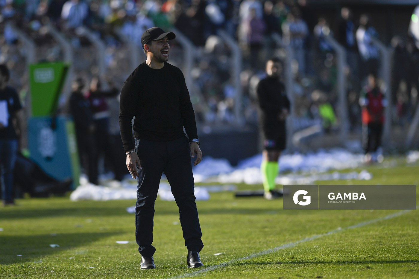 Cristian Chambian, director técnico de Racing, Liga AUF Uruguaya. Estadio Parque Osvaldo Roberto.