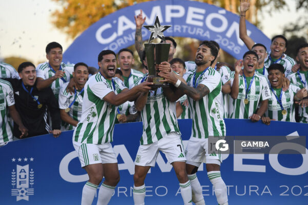 Racing Campeón del Torneo Apertura. Liga AUF Uruguaya. Estadio Parque Osvaldo Roberto.