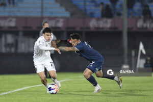 Tomás Verón Lupi, de Nacional, Liga AUF Uruguaya. Estadio Centenario.