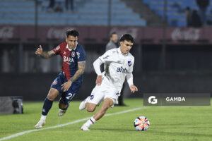 Tomás Verón Lupi, de Nacional, Liga AUF Uruguaya. Estadio Centenario.