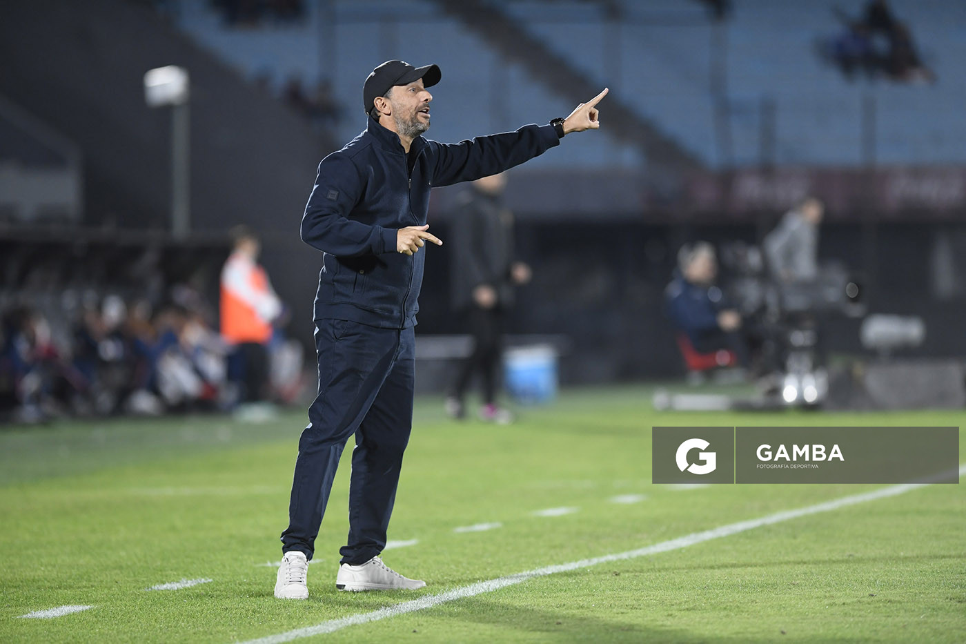 Federico Nievas, director técnico de Albion, Liga AUF Uruguaya. Estadio Centenario.