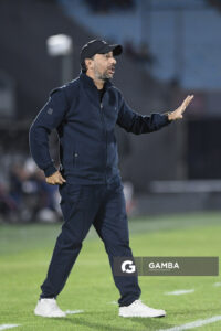 Federico Nievas, director técnico de Albion, Liga AUF Uruguaya. Estadio Centenario.