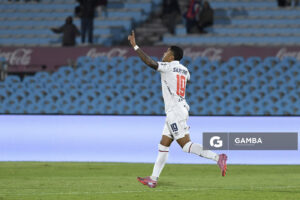 Juan Cruz de los Santos, de Nacional, Liga AUF Uruguaya. Estadio Centenario.