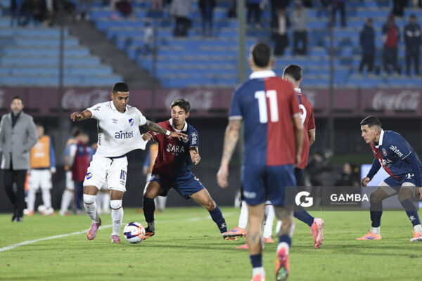 Juan Cruz de los Santos, de Nacional, Liga AUF Uruguaya. Estadio Centenario.