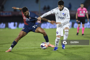 Tobías Figueroa, de Albion, Liga AUF Uruguaya. Estadio Centenario.