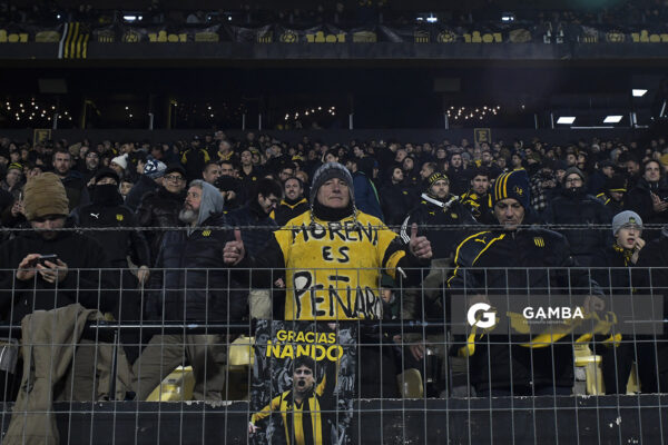 Hinchas de Peñarol, Copa Conmebol Libertadores. Estadio Campeón del Siglo.