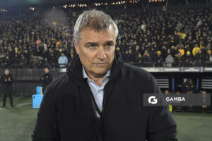 Diego Aguirre, director técnico de Peñarol, Copa Conmebol Libertadores. Estadio Campeón del Siglo.