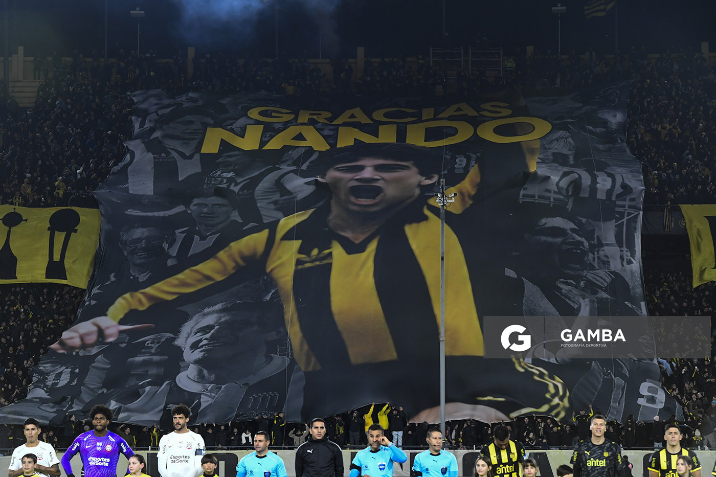 Homenaje a Fernando Morena. Copa Conmebol Libertadores. Estadio Campeón del Siglo.