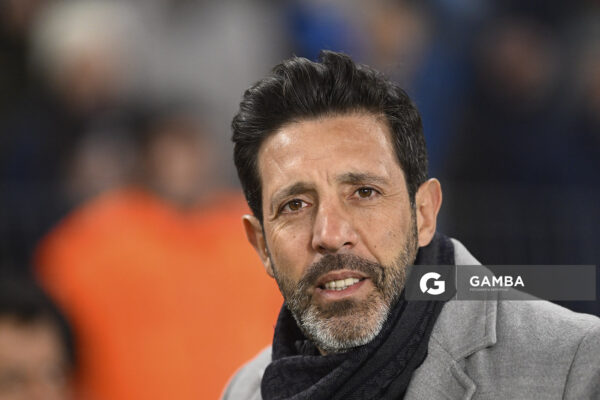 Jorge Bava, director técnico de Nacional, Copa Conmebol Libertadores. Estadio Gran Parque Central.