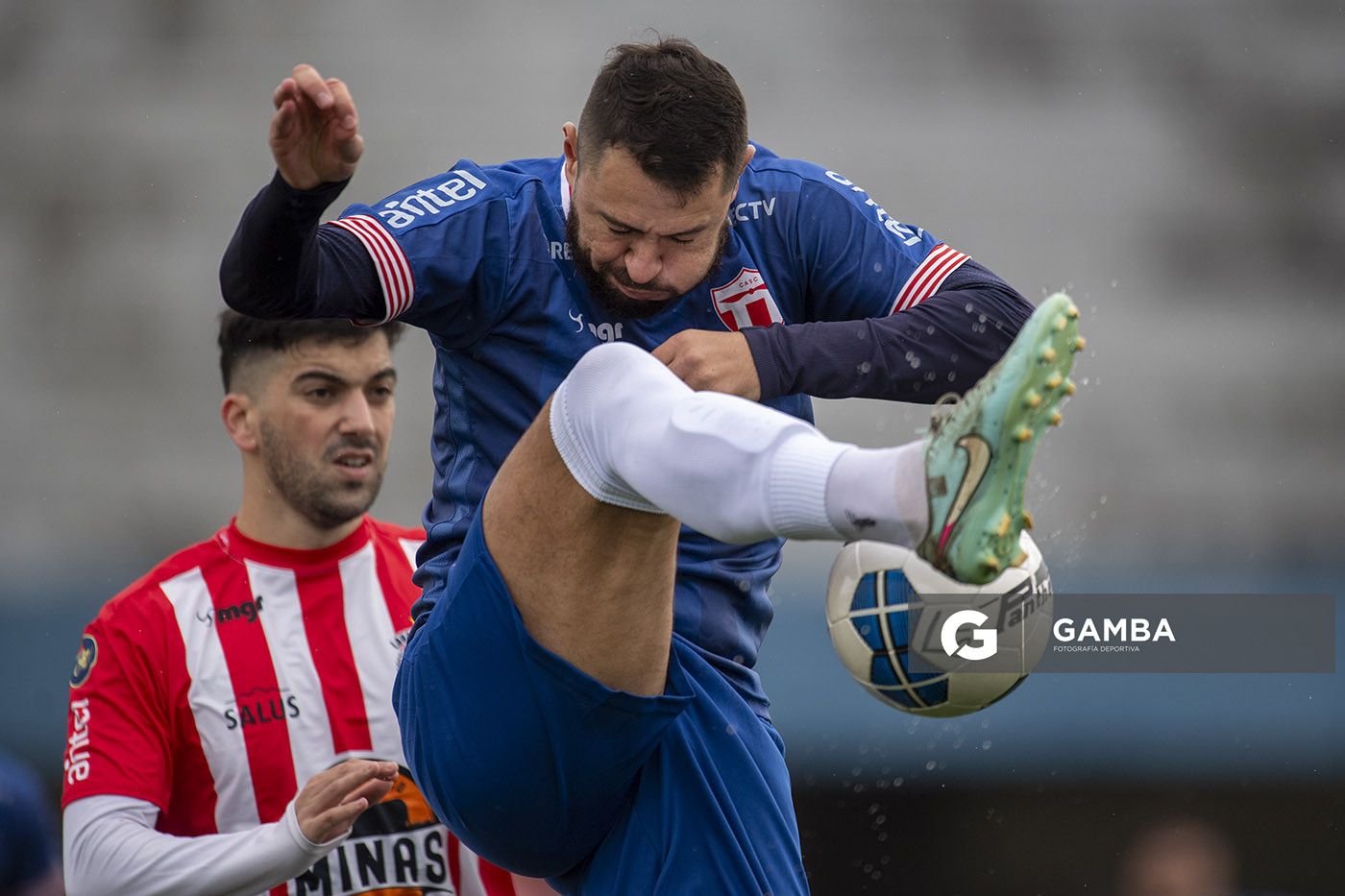 Andrés Santos, de San Carlos, 22ª Copa Nacional de Clubes. Estadio Juan Antonio Lavalleja.