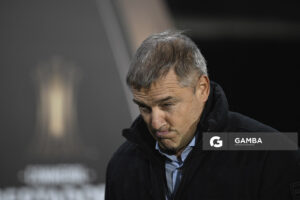 Diego Aguirre, director técnico de Peñarol, Copa Conmebol Libertadores. Estadio Campeón del Siglo.