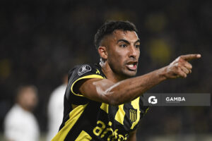 Maximiliano Olivera, de Peñarol, Copa Conmebol Libertadores. Estadio Campeón del Siglo.