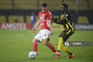 Mateo Puerta, de Independiente Santa Fe, Copa Conmebol Libertadores. Estadio Campeón del Siglo.