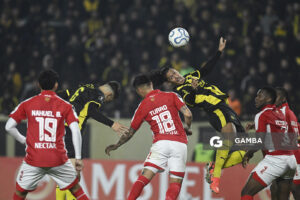 Mauricio Lemos, de Peñarol, Copa Conmebol Libertadores. Estadio Campeón del Siglo.