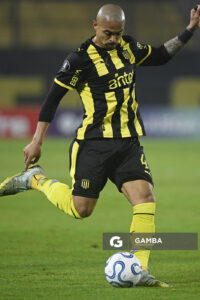 Emanuel Gularte, de Peñarol, Copa Conmebol Libertadores. Estadio Campeón del Siglo.