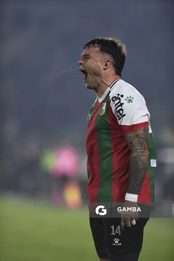 Christian Tabó, de Deportivo Maldonado, Liga AUF Uruguaya. Estadio Domingo Burgueño.