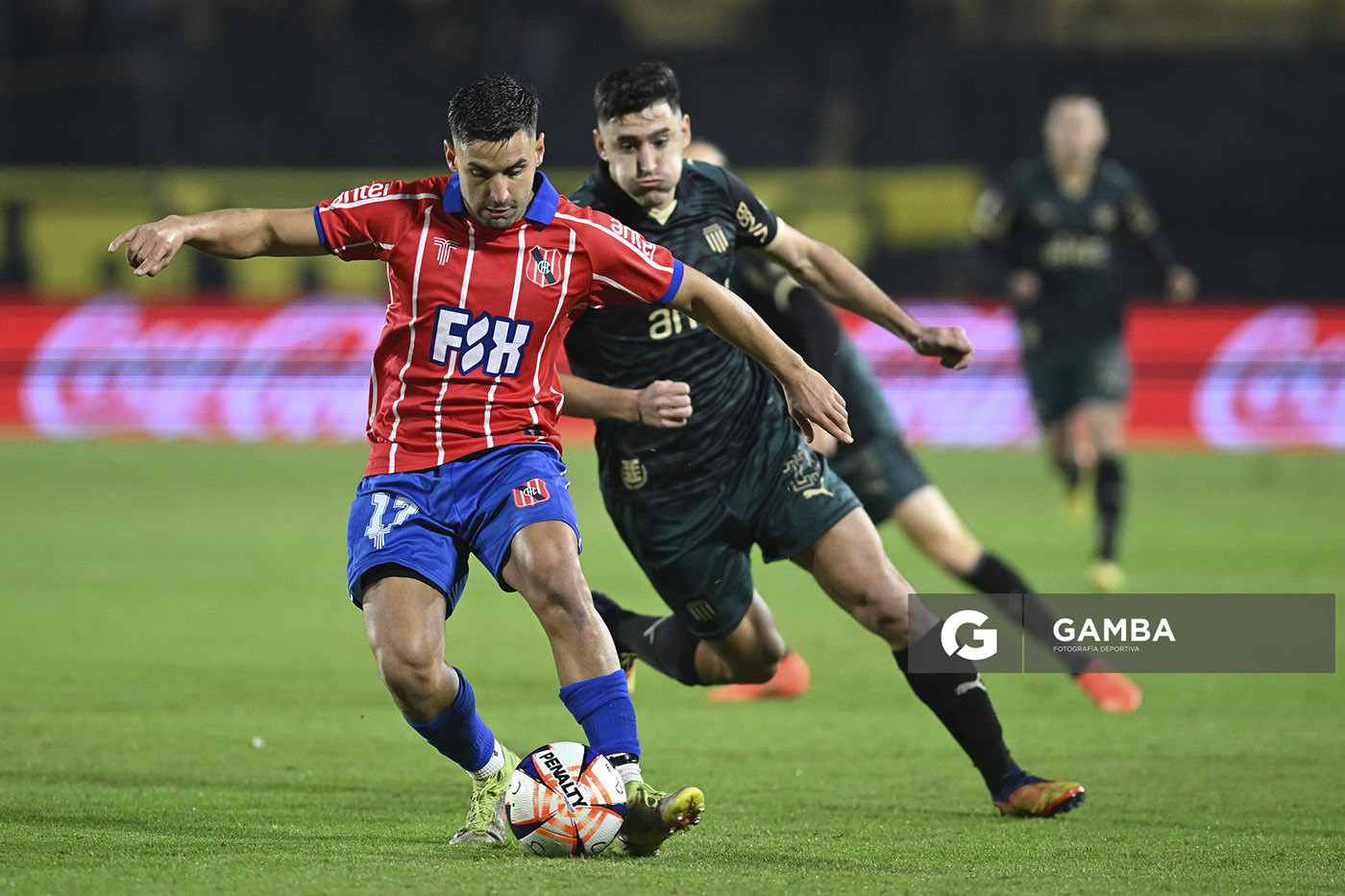 Luciano Fernández, de Central Español, Liga AUF Uruguaya. Estadio Campeón del Siglo.