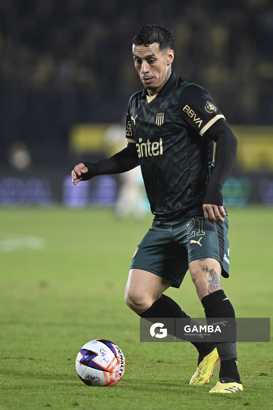 Jesús Trindade, de Peñarol, Liga AUF Uruguaya. Estadio Campeón del Siglo.