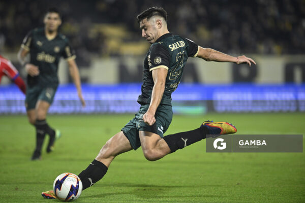 Gastón Togni, de Peñarol, Liga AUF Uruguaya. Estadio Campeón del Siglo.