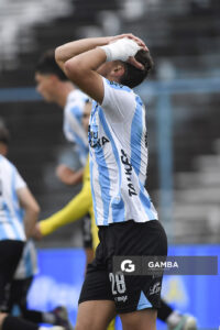 Augusto Cambón, de Cerro, Liga AUF Uruguaya. Estadio Luis Tróccoli.86