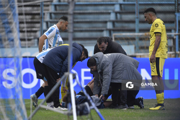 Augusto Cambón, de Cerro, Liga AUF Uruguaya. Estadio Luis Tróccoli.