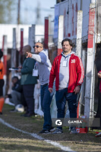 Carlos De León, director técnico de San Carlos, 22ª Copa Nacional de Clubes. Estadio Parque Walter Montero.