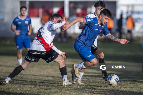 Axel Ripa, de San Carlos, 22ª Copa Nacional de Clubes. Estadio Parque Walter Montero.