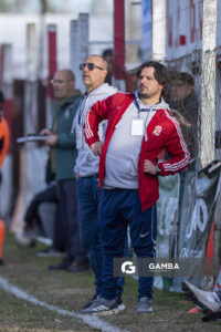 Carlos De León, director técnico de San Carlos, 22ª Copa Nacional de Clubes. Estadio Parque Walter Montero.