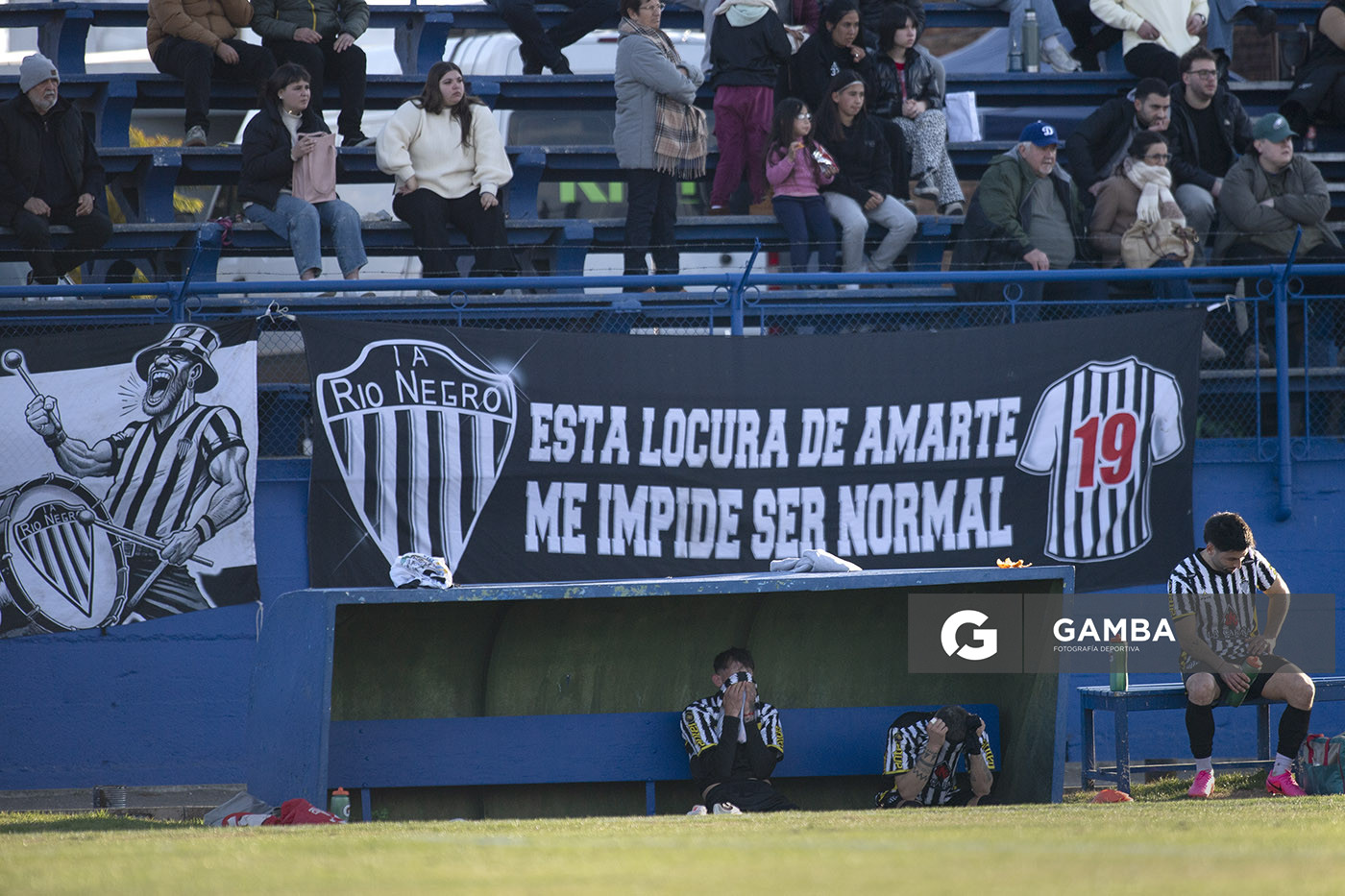Maximiliano Castro, Kevin Torena y Yonhatan Bentancor, de Río Negro. 22ª Copa Nacional de Clubes.