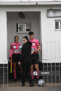 Sabrina Blanco, cuarta árbitra, Campeonato Uruguayo Femenino. Complejo Walter Devoto.