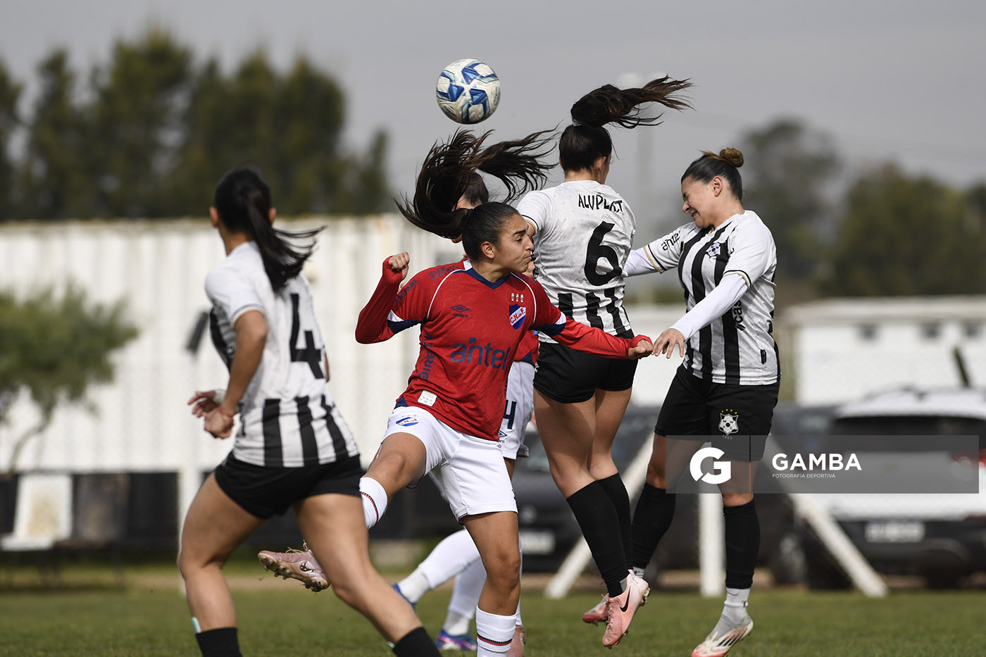 Pierina González, de Nacional, Campeonato Uruguayo Femenino. Complejo Walter Devoto.