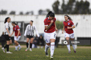 Oriana Fontán, de Nacional, Campeonato Uruguayo Femenino. Complejo Walter Devoto.